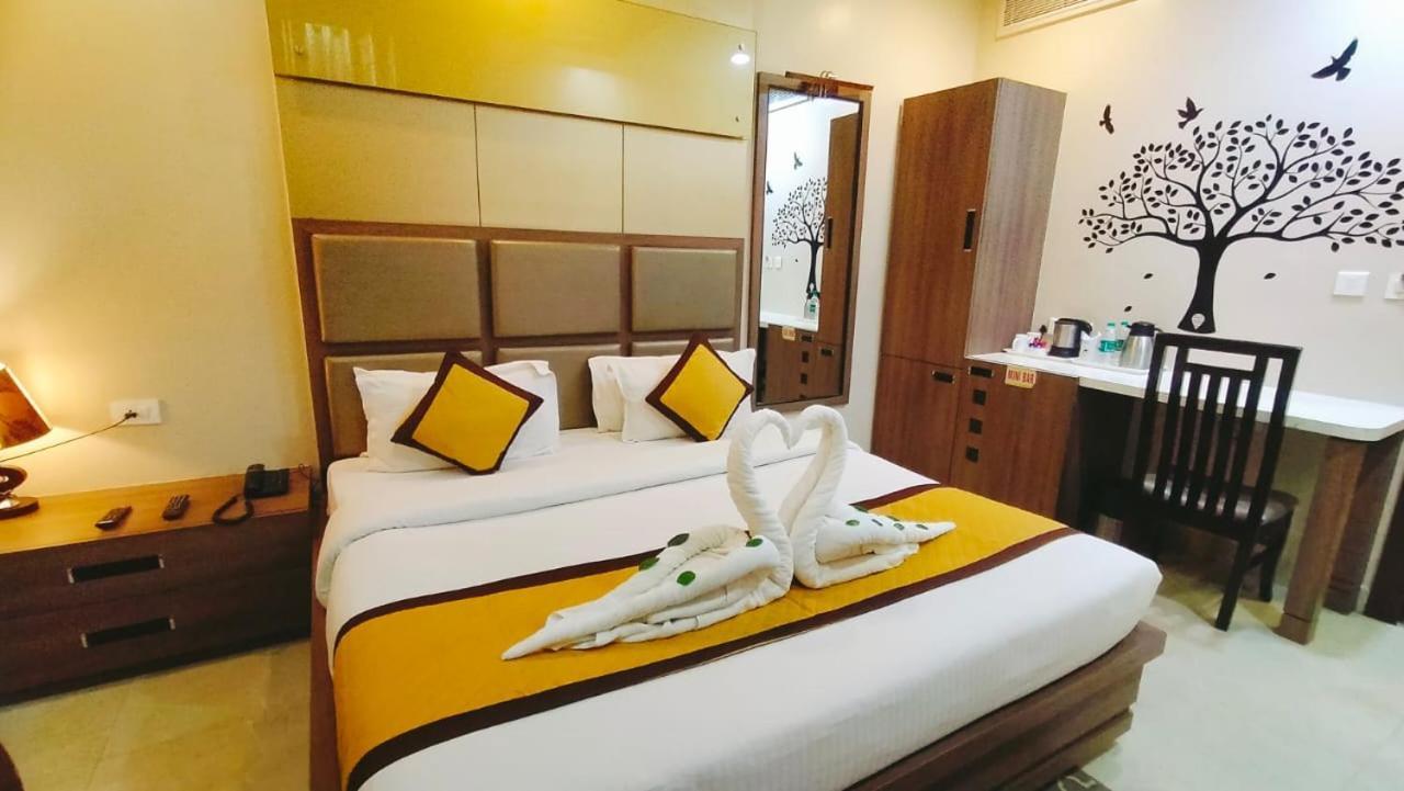 Hotel Ozas Grand Benares Buitenkant foto