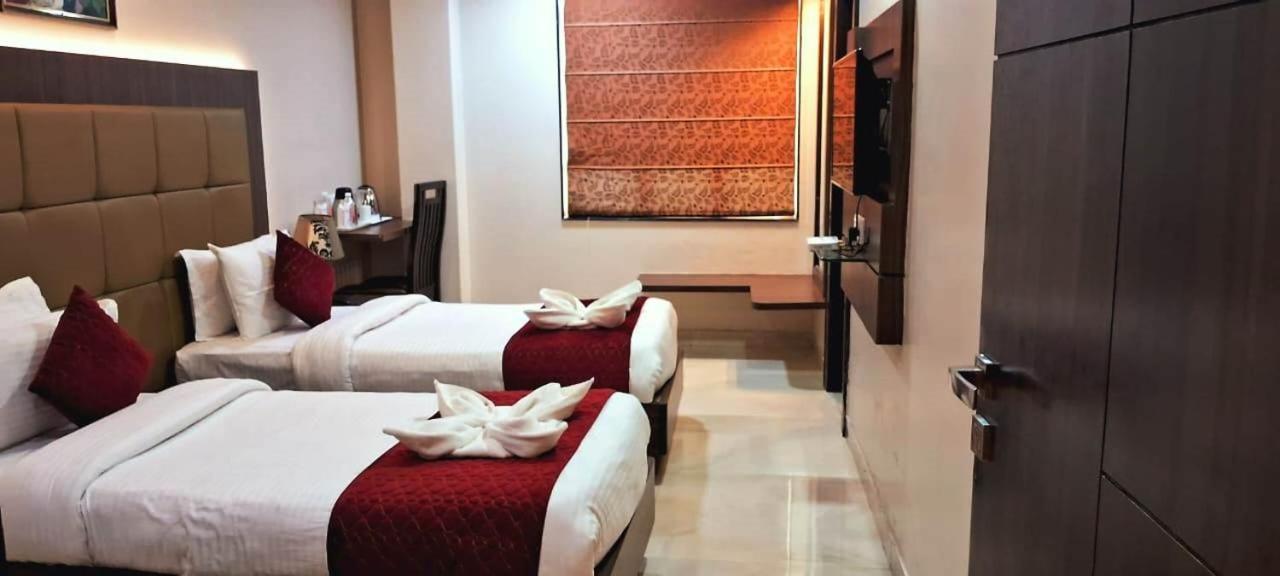 Hotel Ozas Grand Benares Buitenkant foto